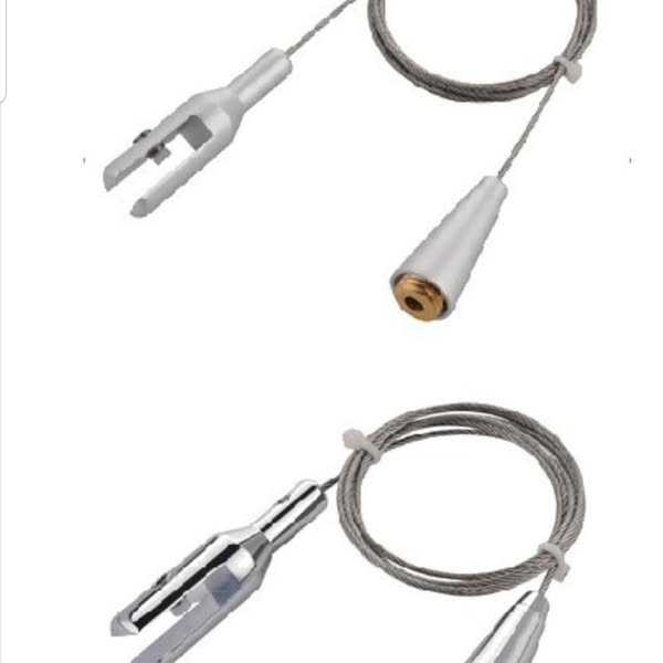 HOLDERS PARA SEÑALÉTICA